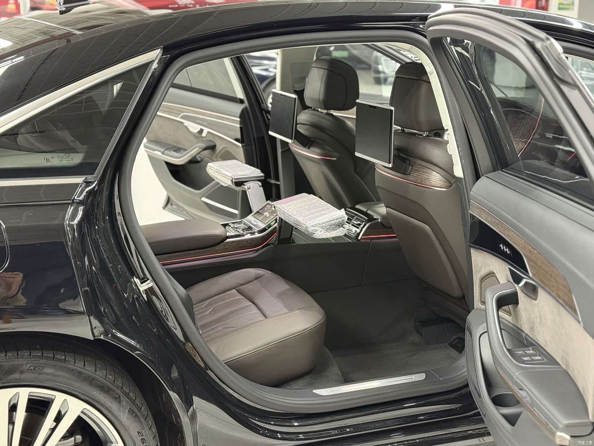 Audi A8L, 2021 14