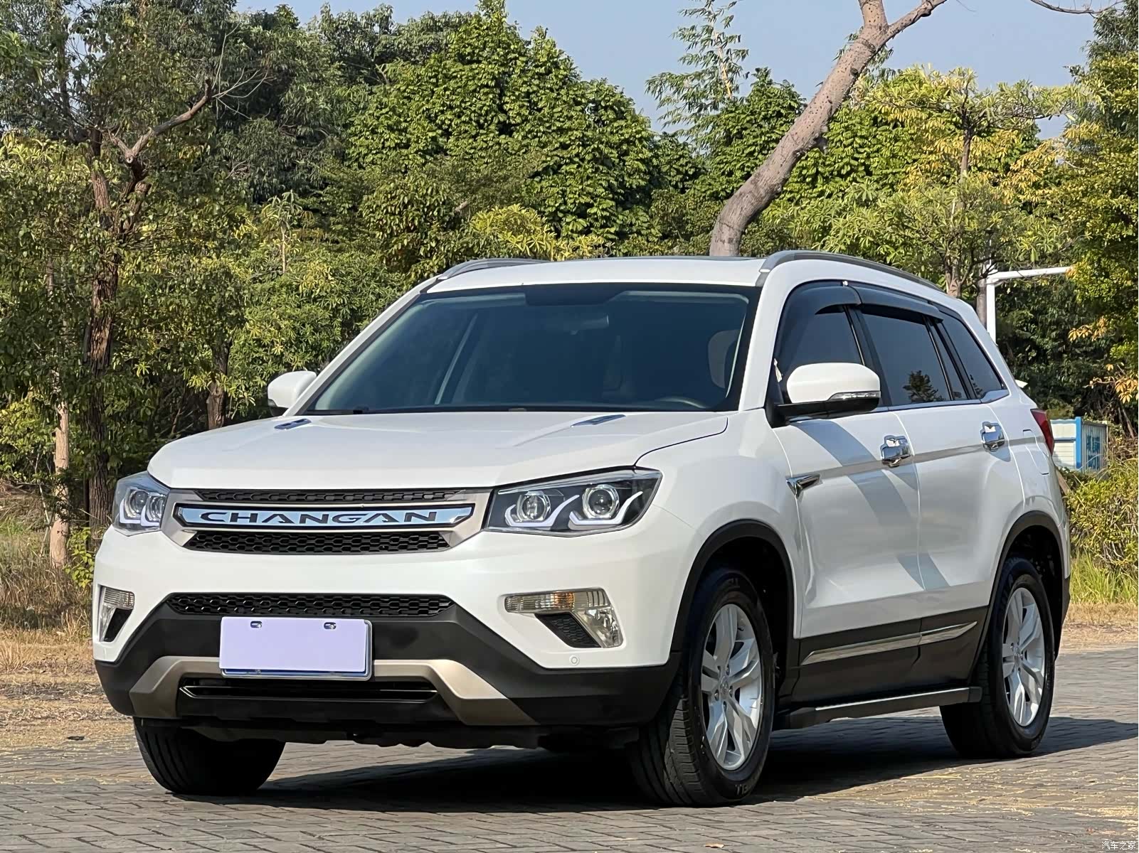 Changan CS75, 2016 1
