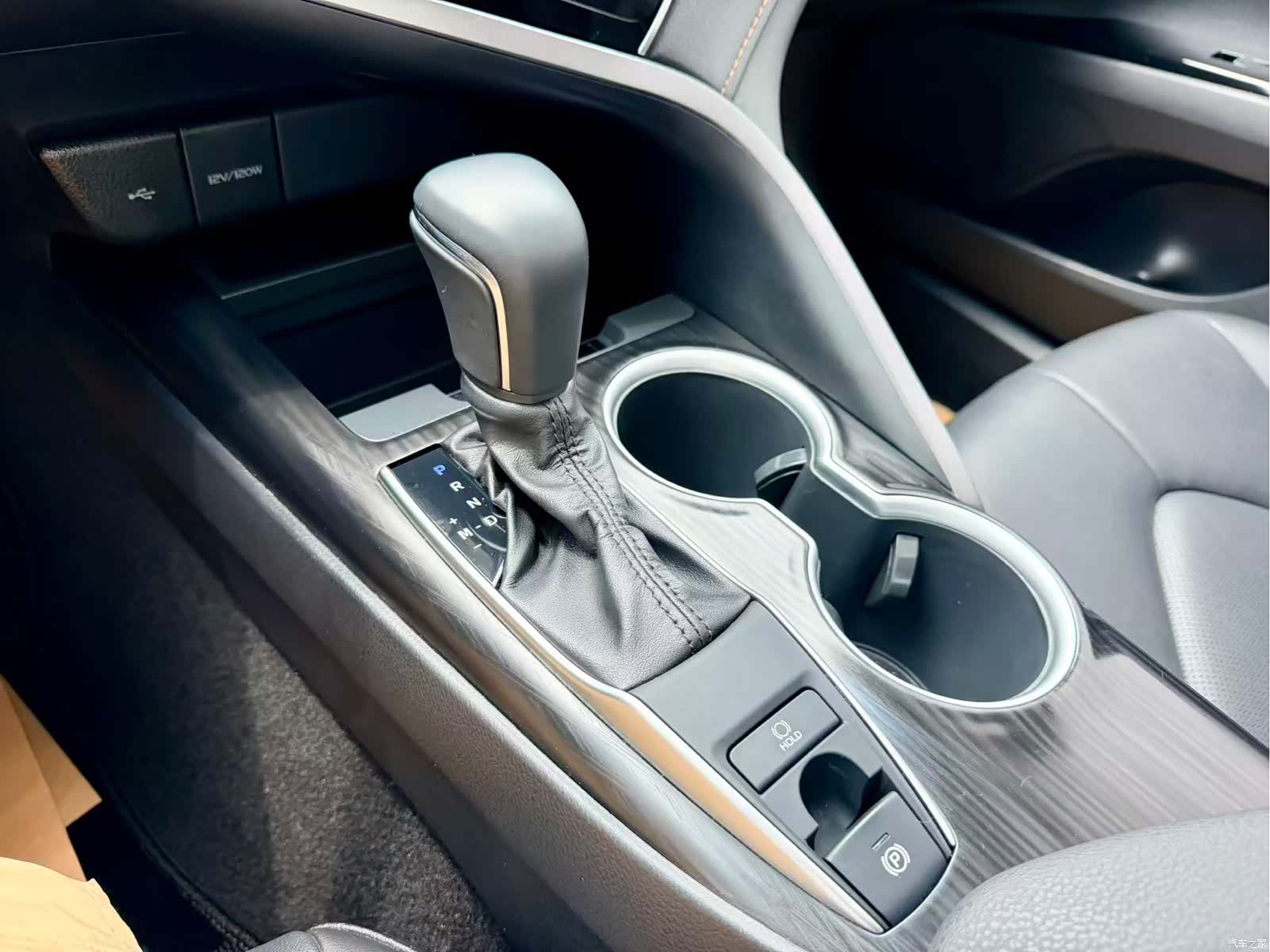 Toyota Camry, 2023 18