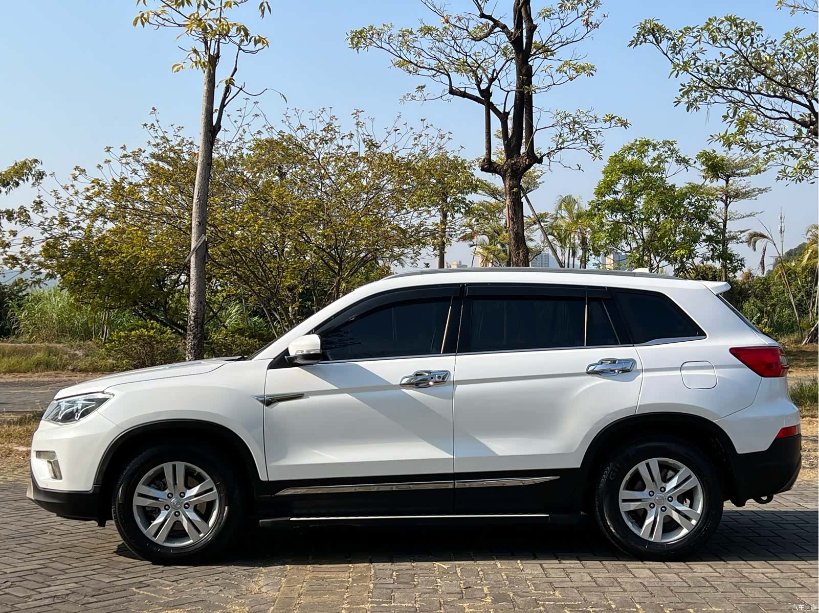 Changan CS75, 2016 11