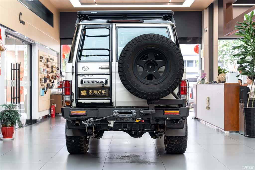 Toyota Land Cruiser, 2023 все фото