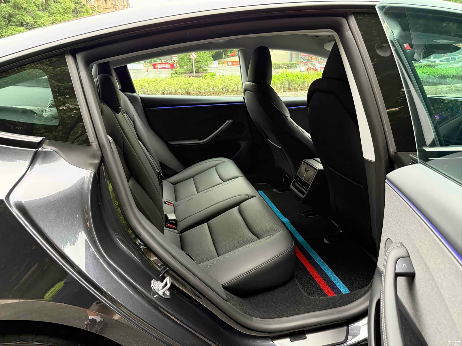 Tesla Model 3, 2025 12