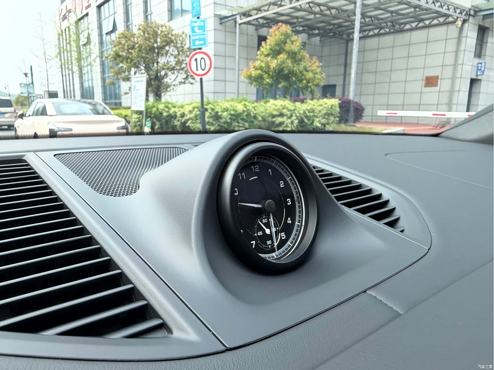Porsche Macan, 2026 22