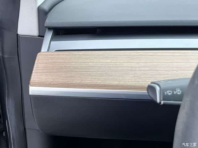 Tesla Model 3, 2020 13