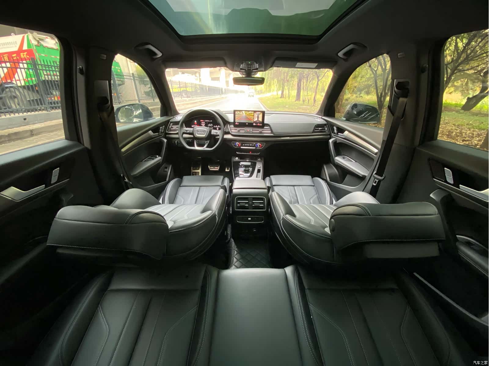 Audi Q5L, 2024 23