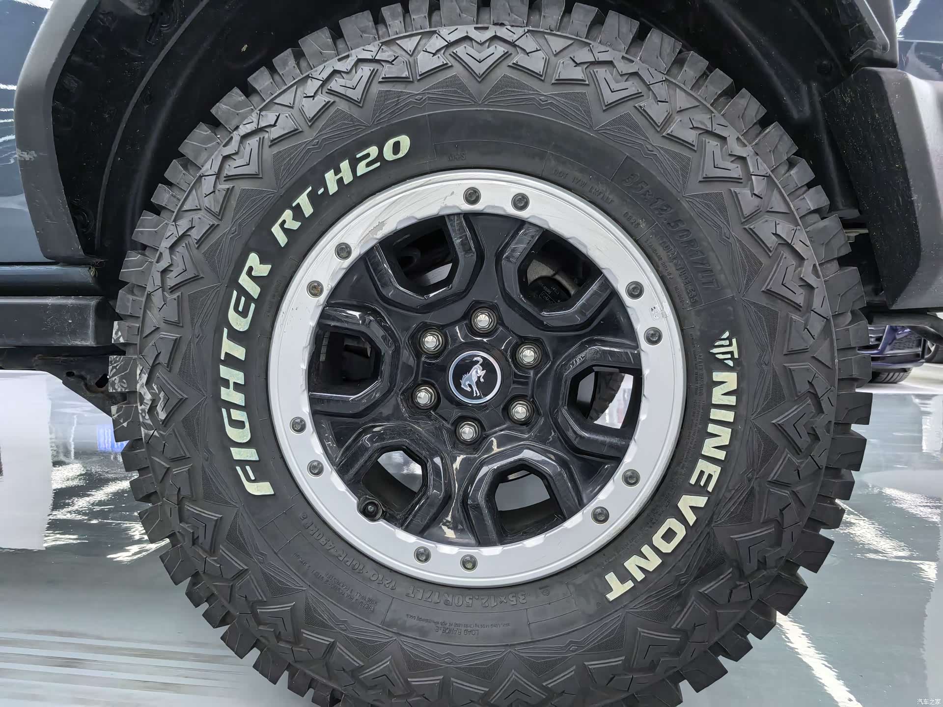 Ford Bronco, 2024 11