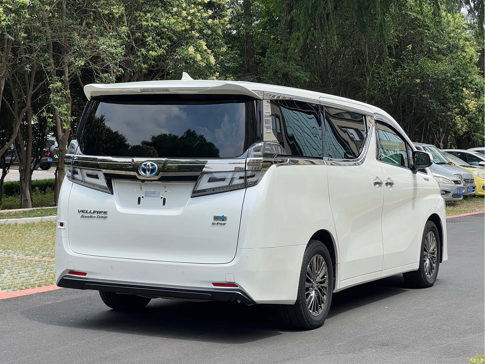 Toyota Vellfire, 2021 15
