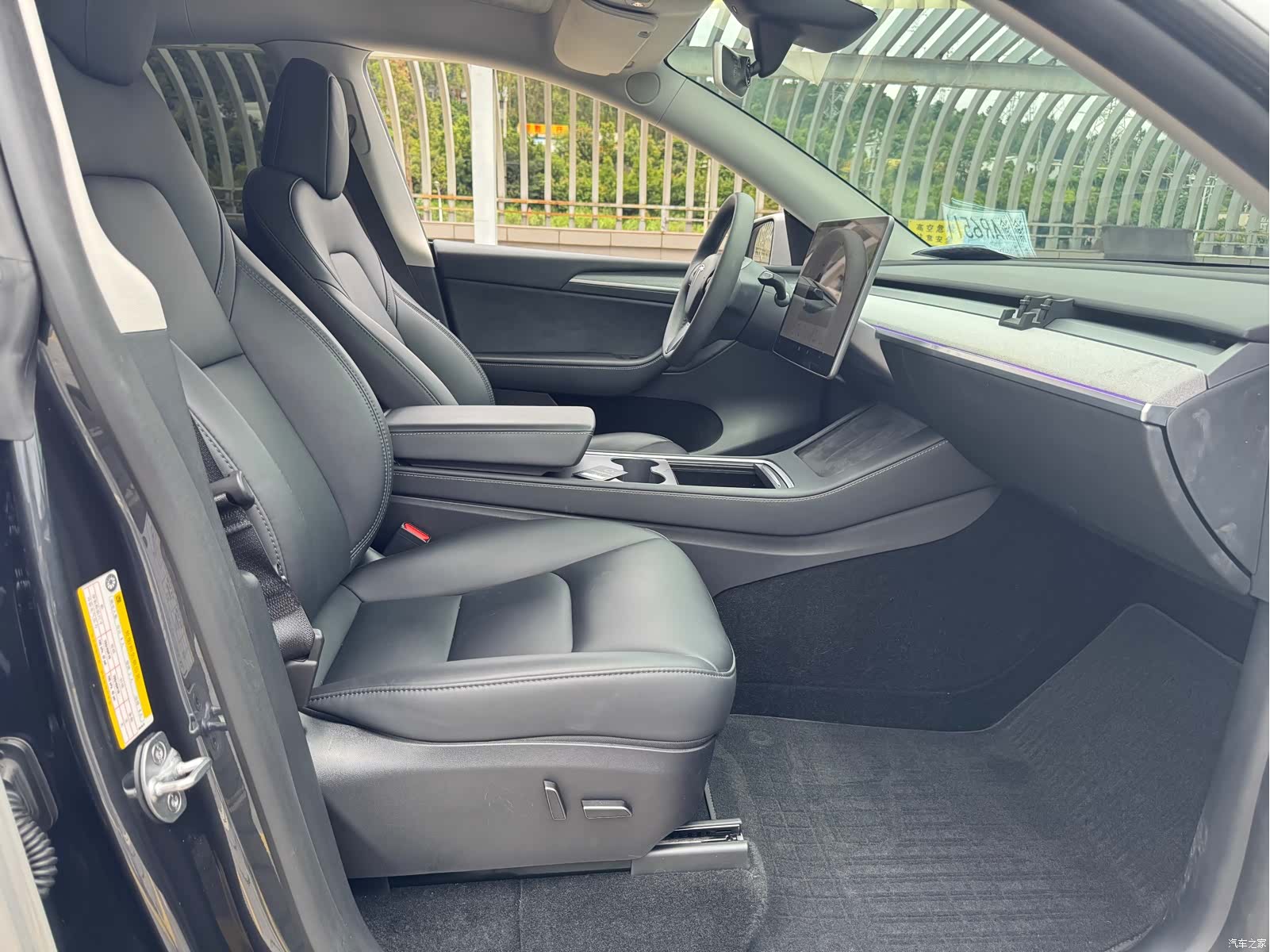 Tesla Model Y, 2024 10