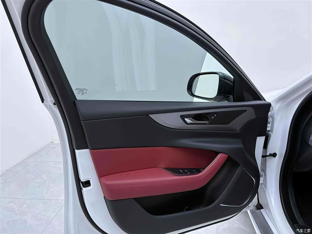Land Rover XEL, 2023 16