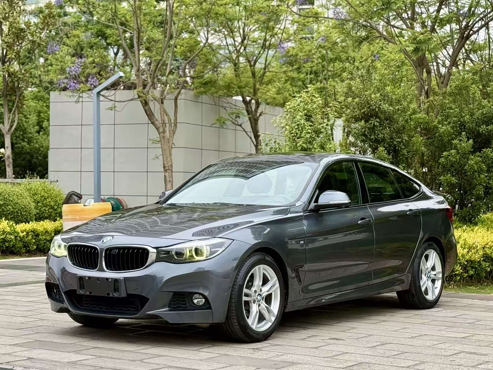BMW 3 Series, 2019 1