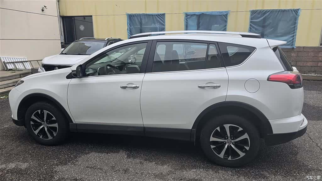 Toyota RAV4, 2016 7