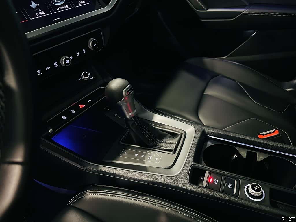 Audi Q3, 2024 11