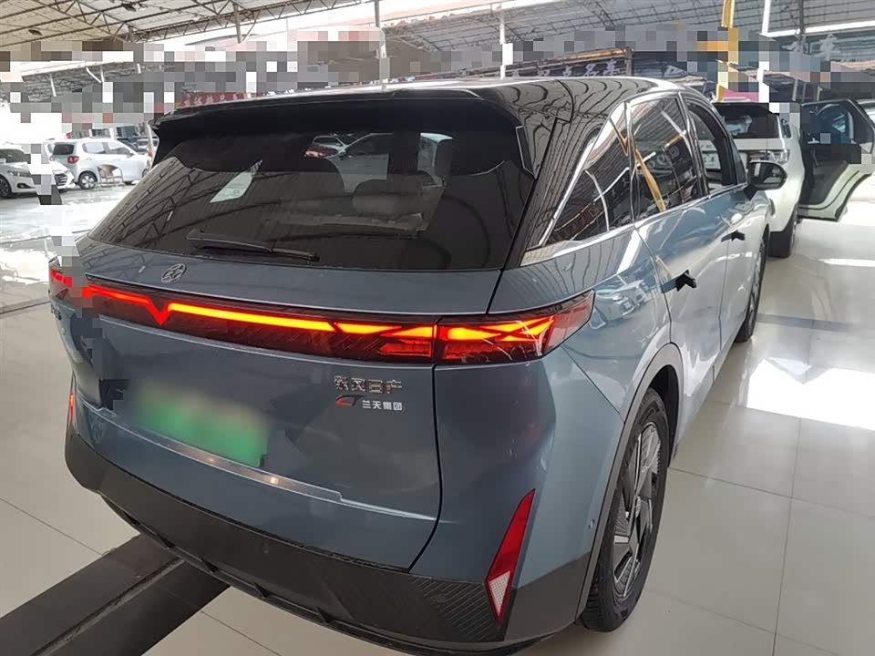 Venucia VX6