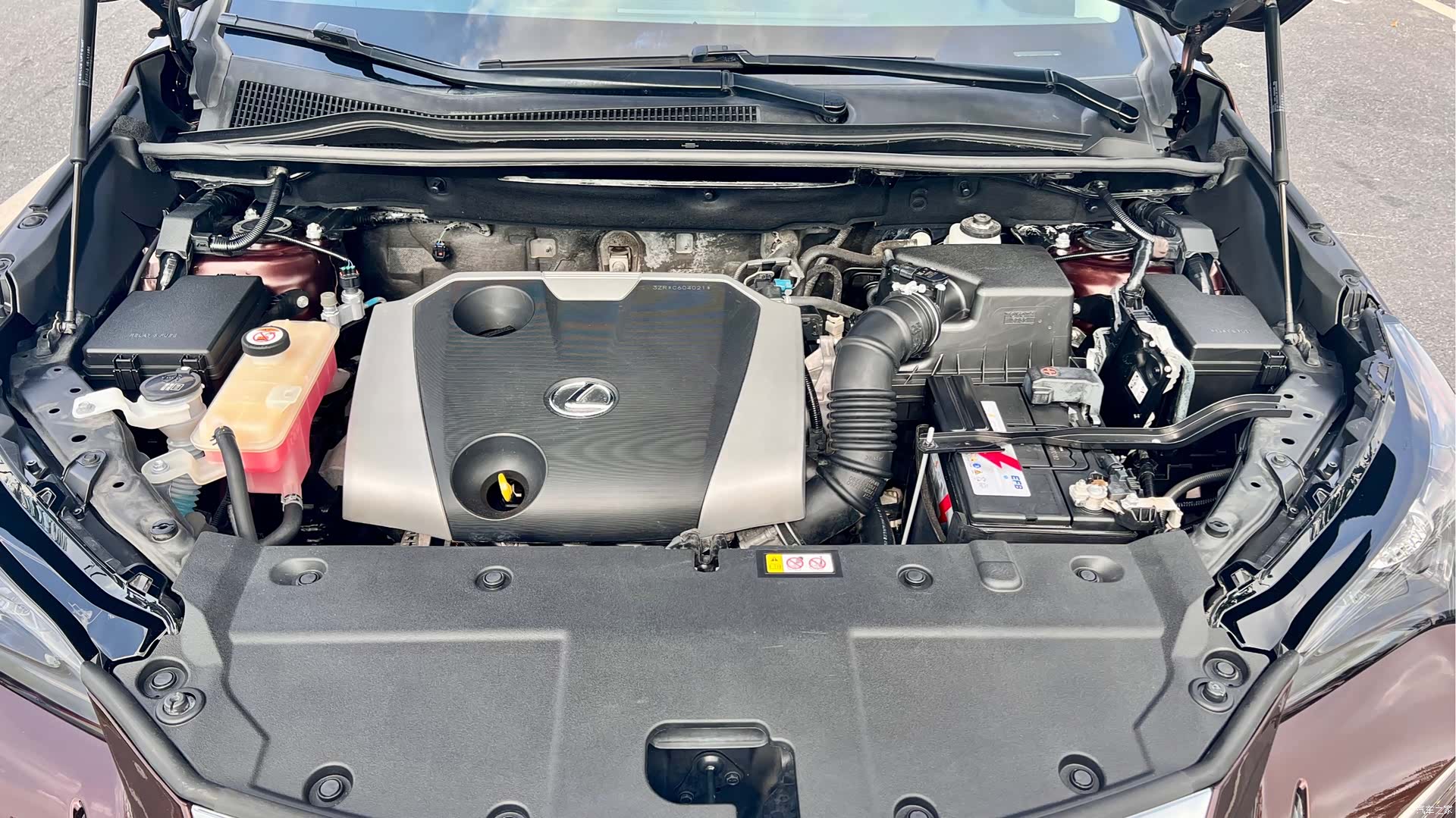 Lexus NX, 2019 15