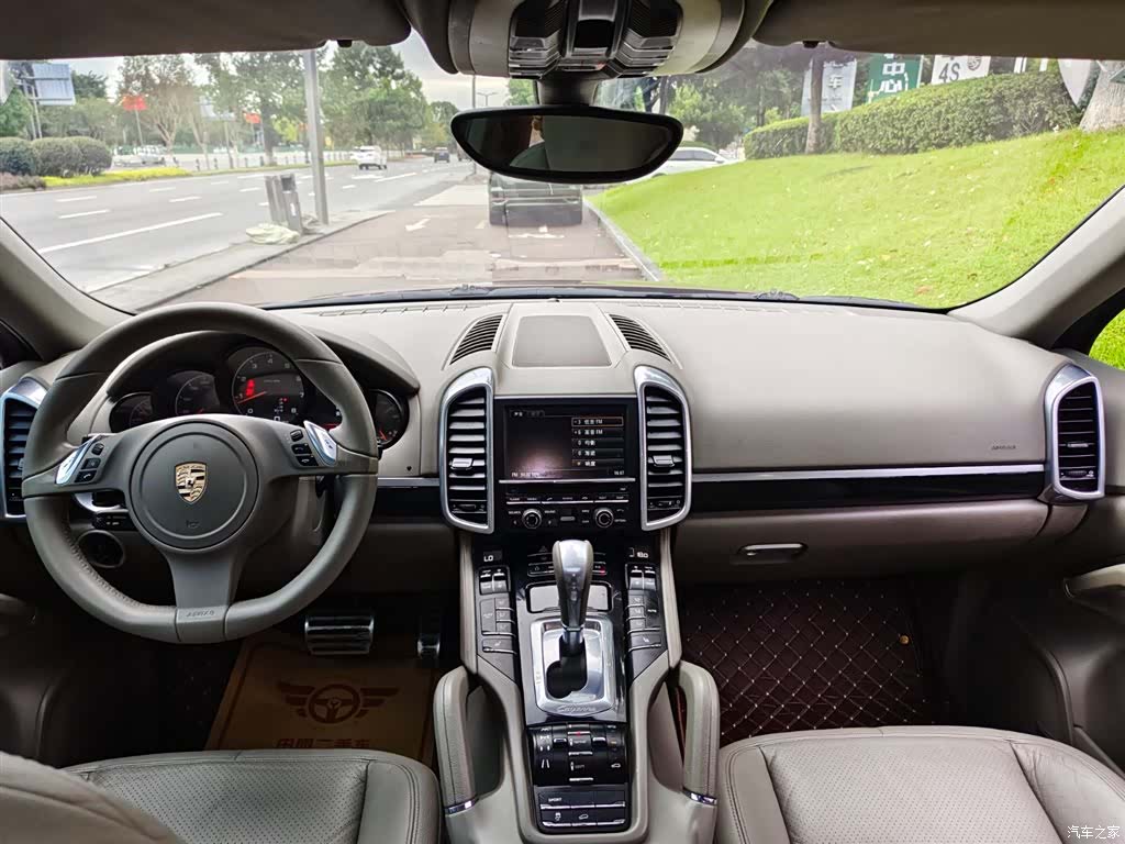 Porsche Cayenne, 2012 10
