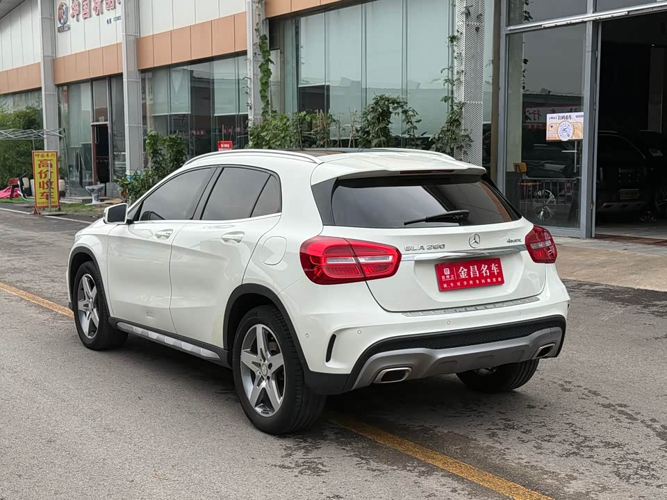 Mercedes-Benz GLA
