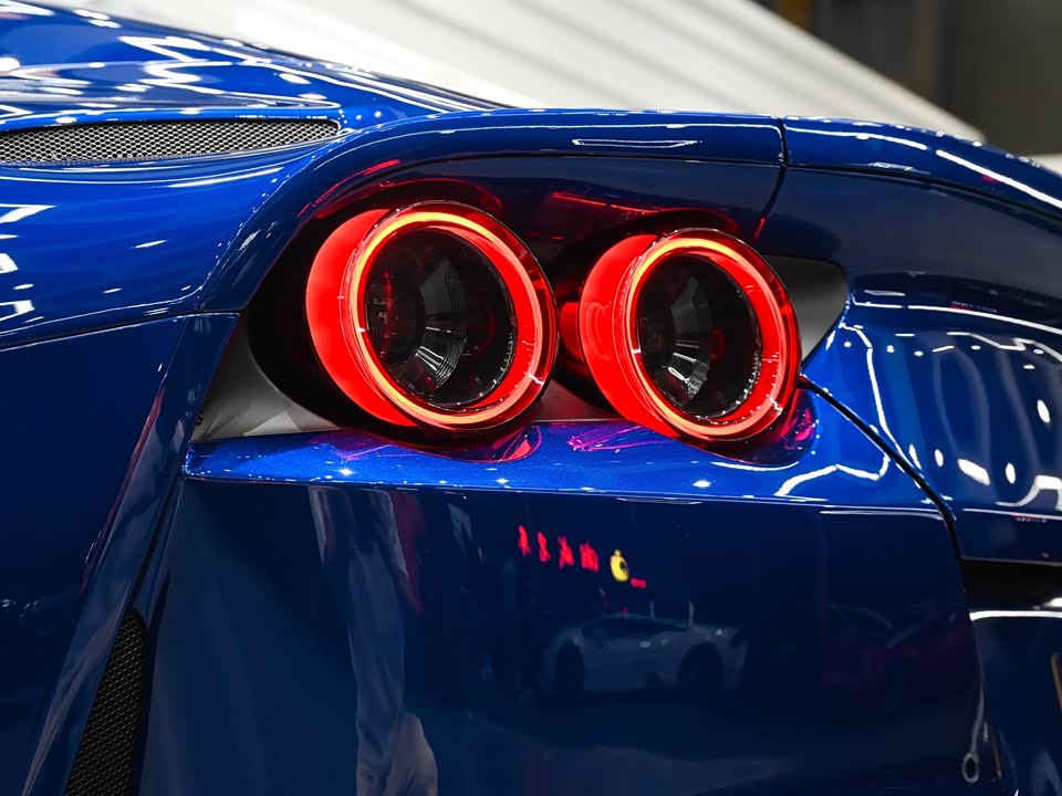 Ferrari 812