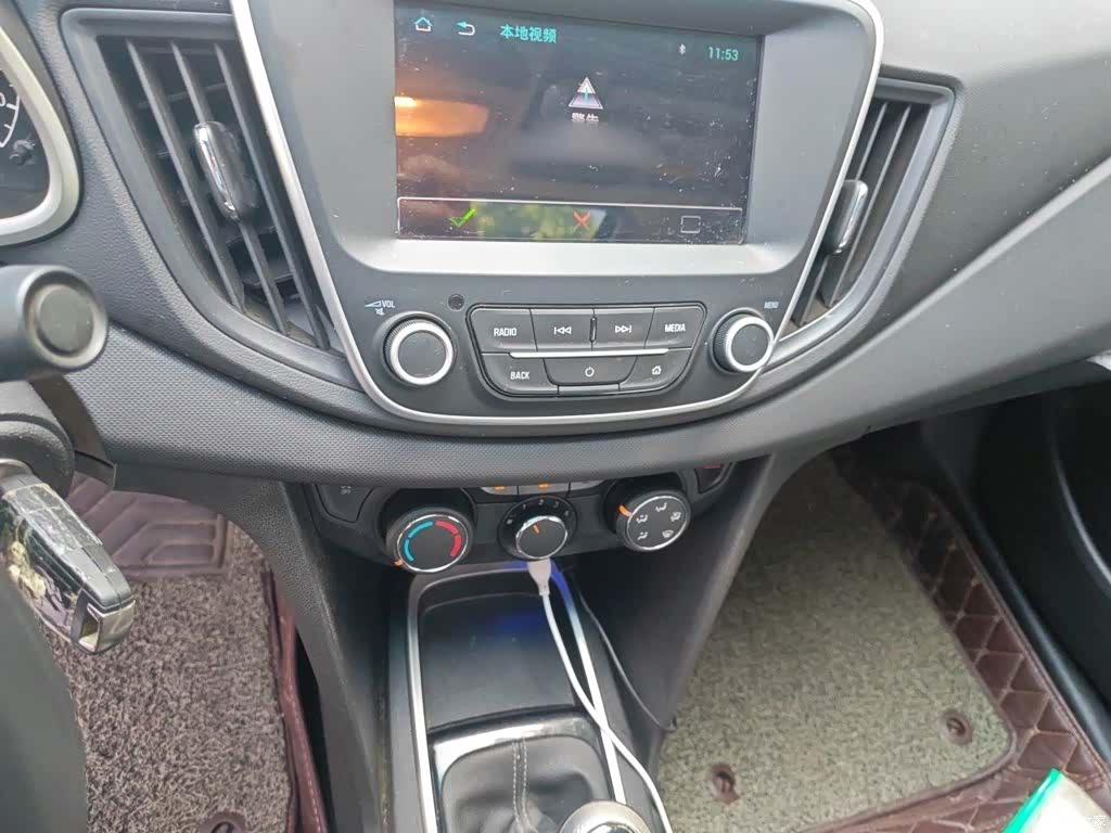 Chevrolet 320, 2018 6