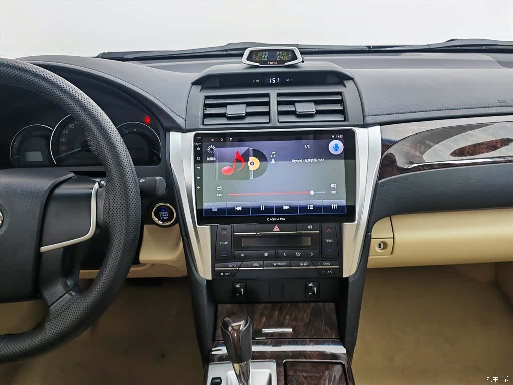 Toyota Camry, 2015 12