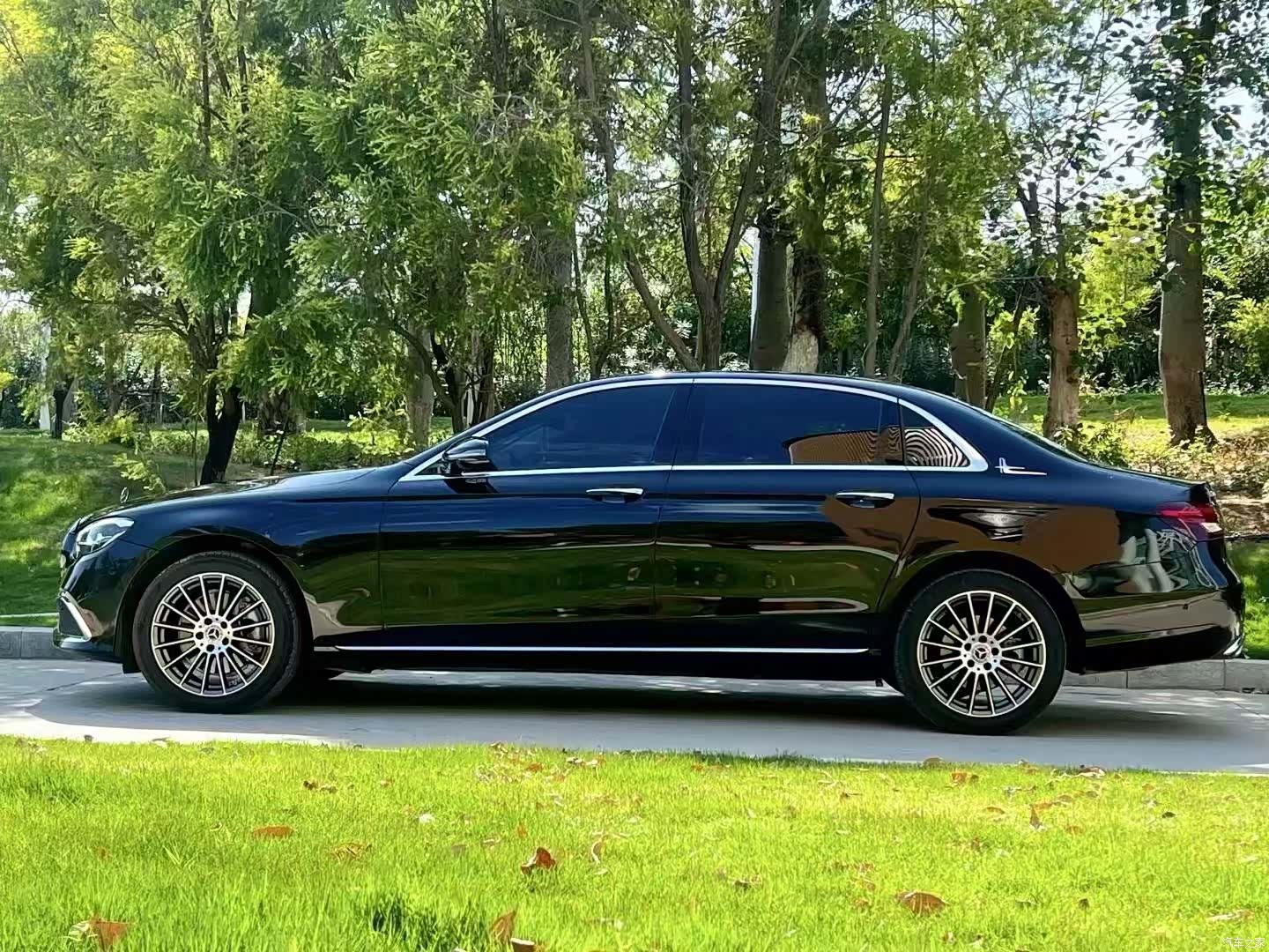Mercedes-Benz E-Class, 2023 4