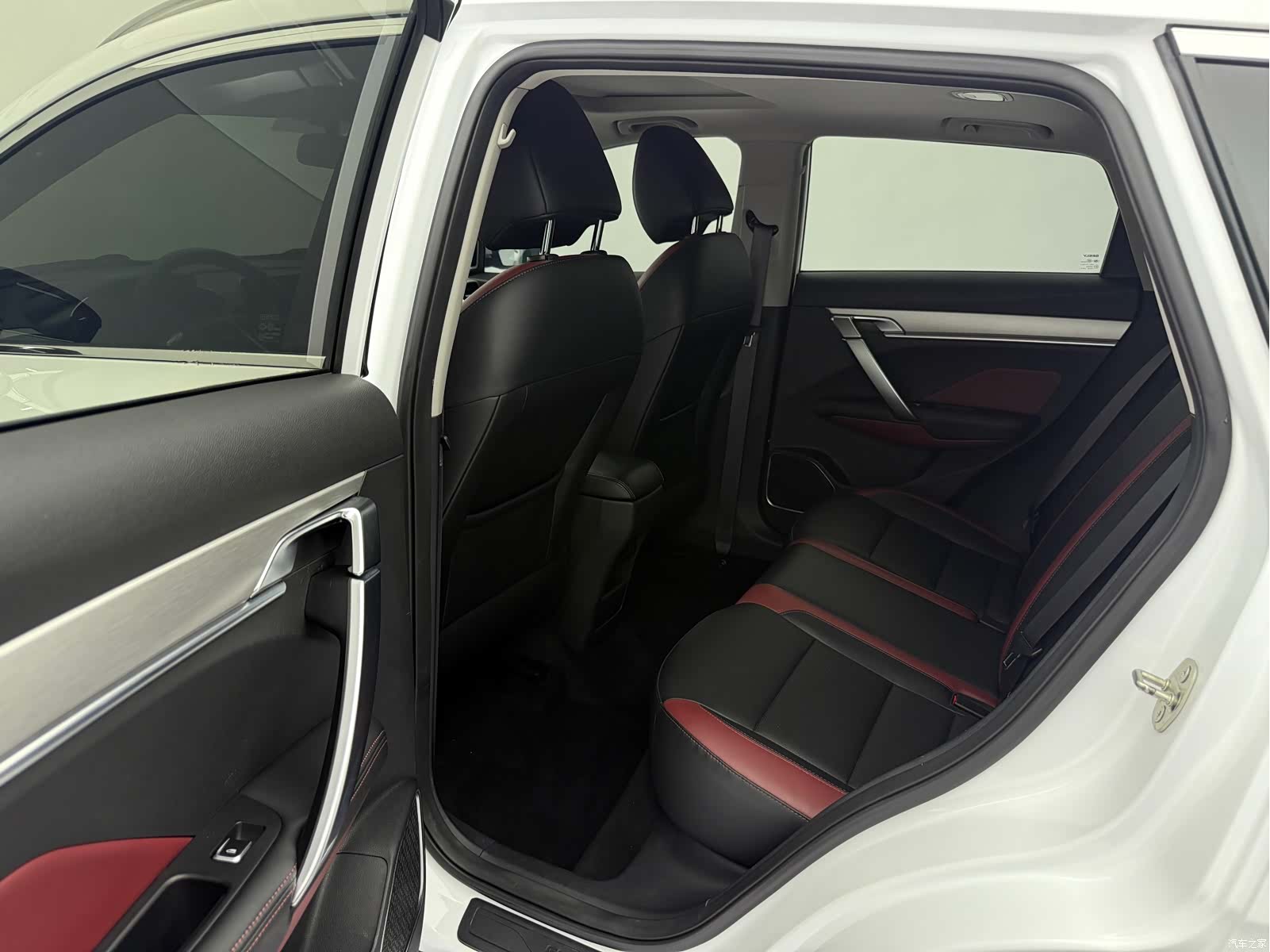 Geely Coolray, 2021 14