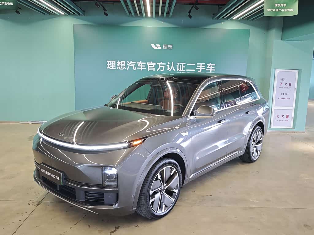 Li Auto L8