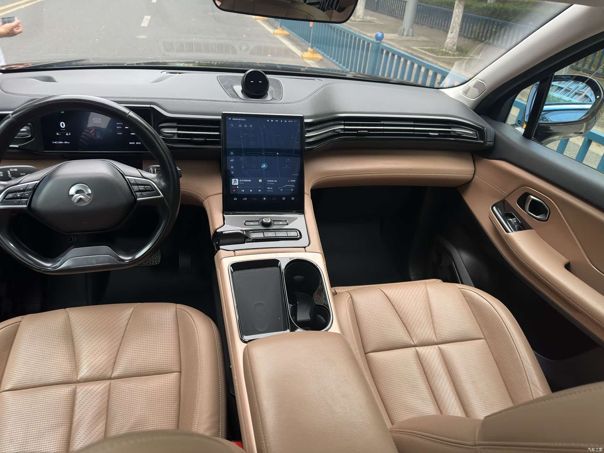NIO ES8, 2019 10