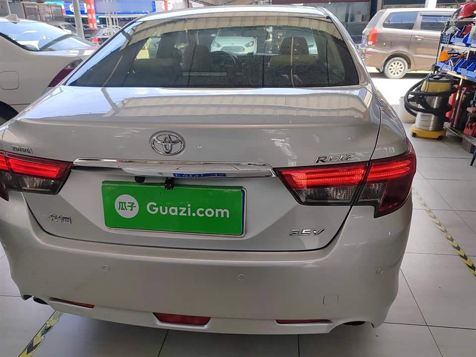 Toyota Reiz Toyota Reiz