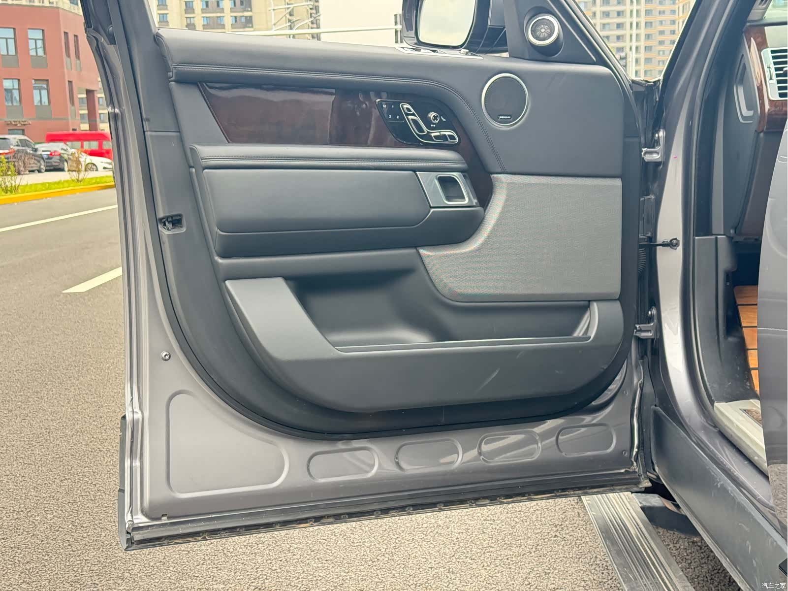 Land Rover Range Rover, 2020 15
