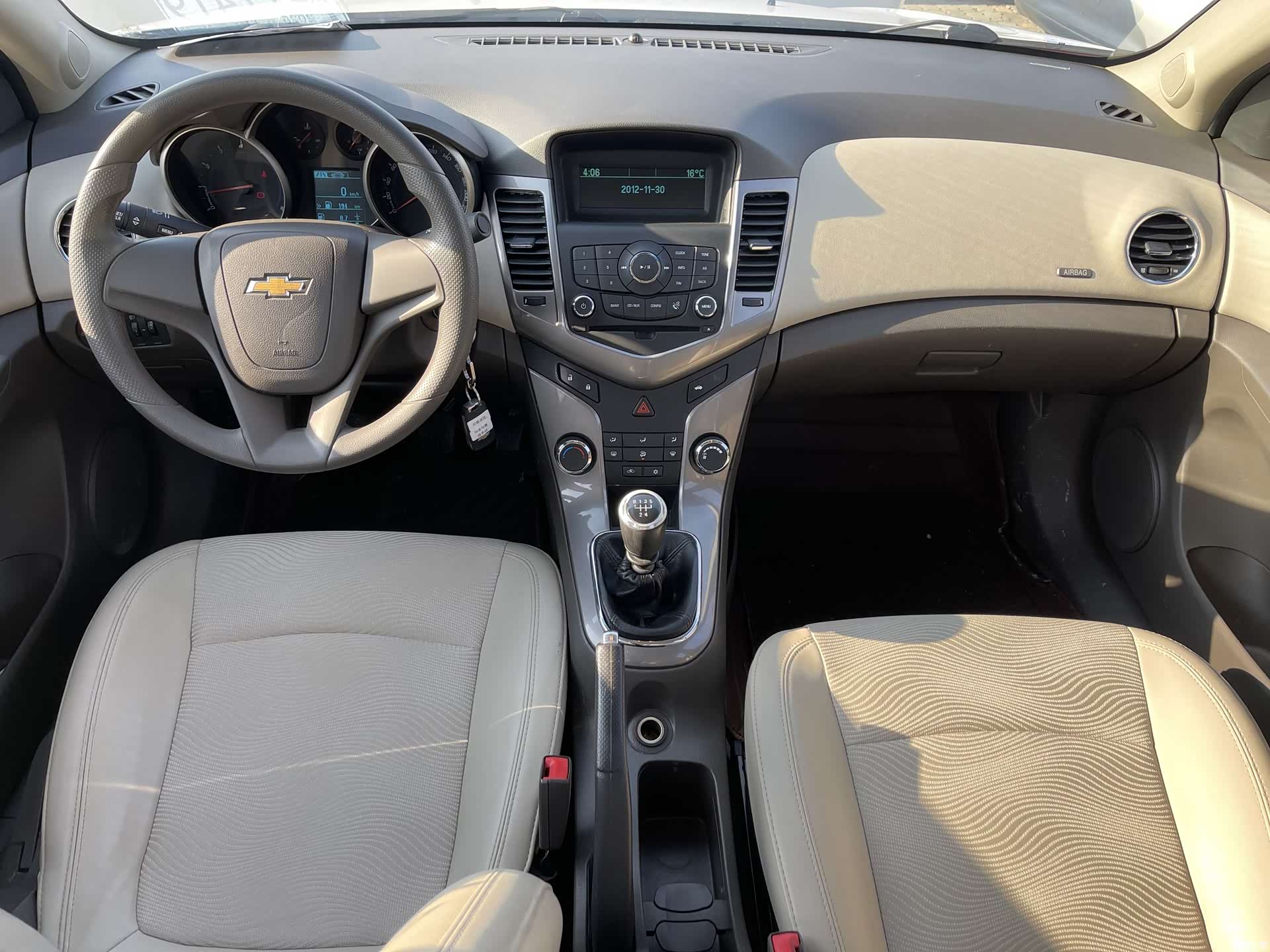 Chevrolet SE, 2016 все фото