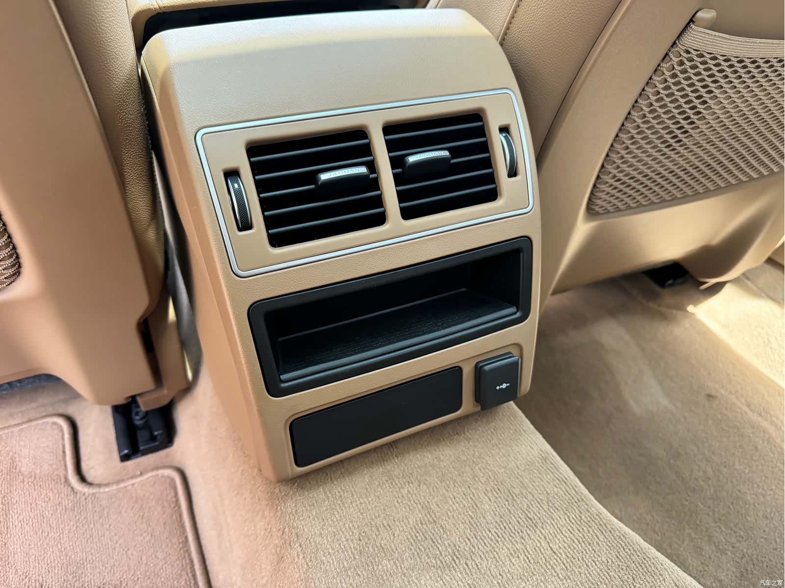 Land Rover P250, 2025 17