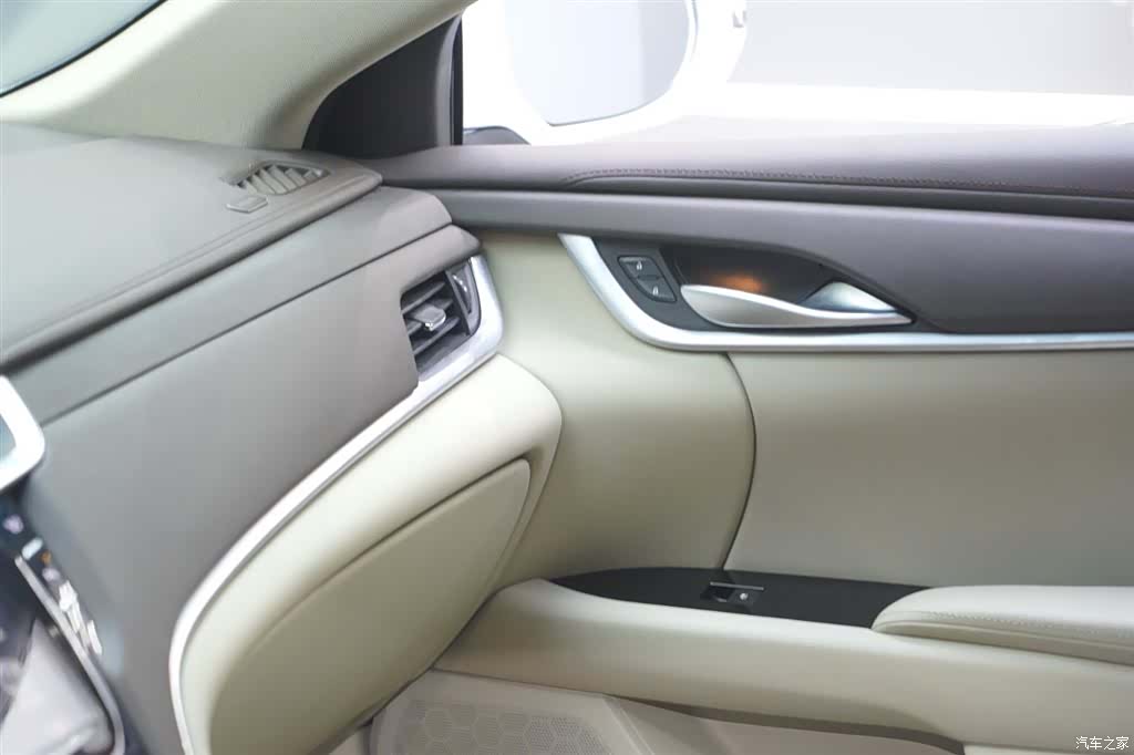 Cadillac XTS, 2017 14