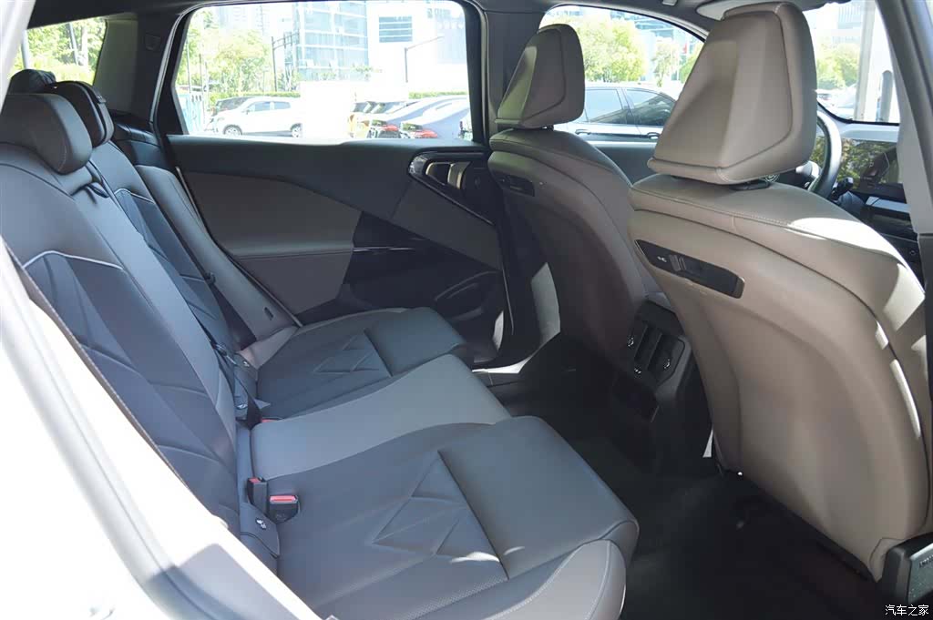 BMW X3, 2025 11