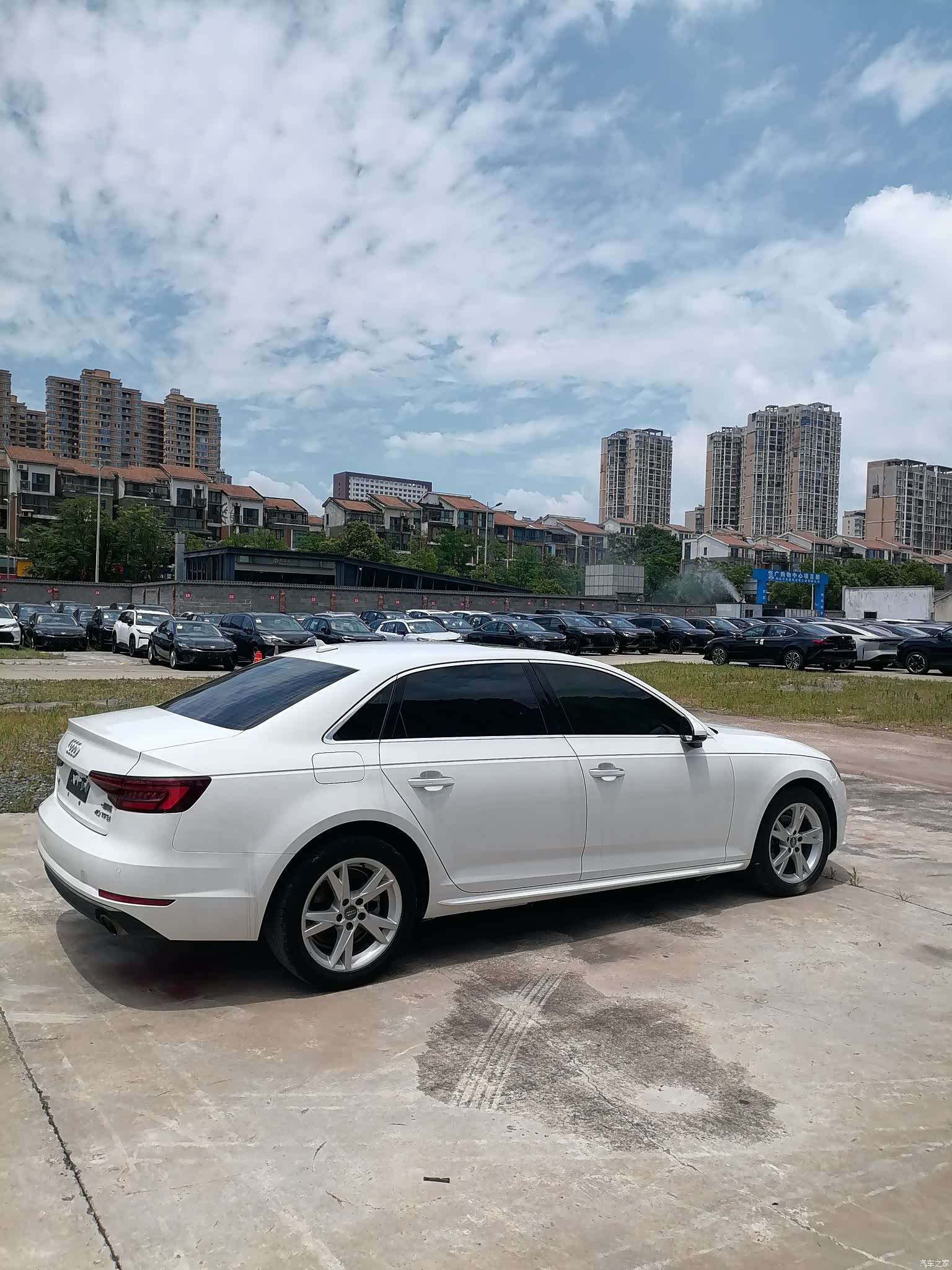 Audi A4L, 2017 4