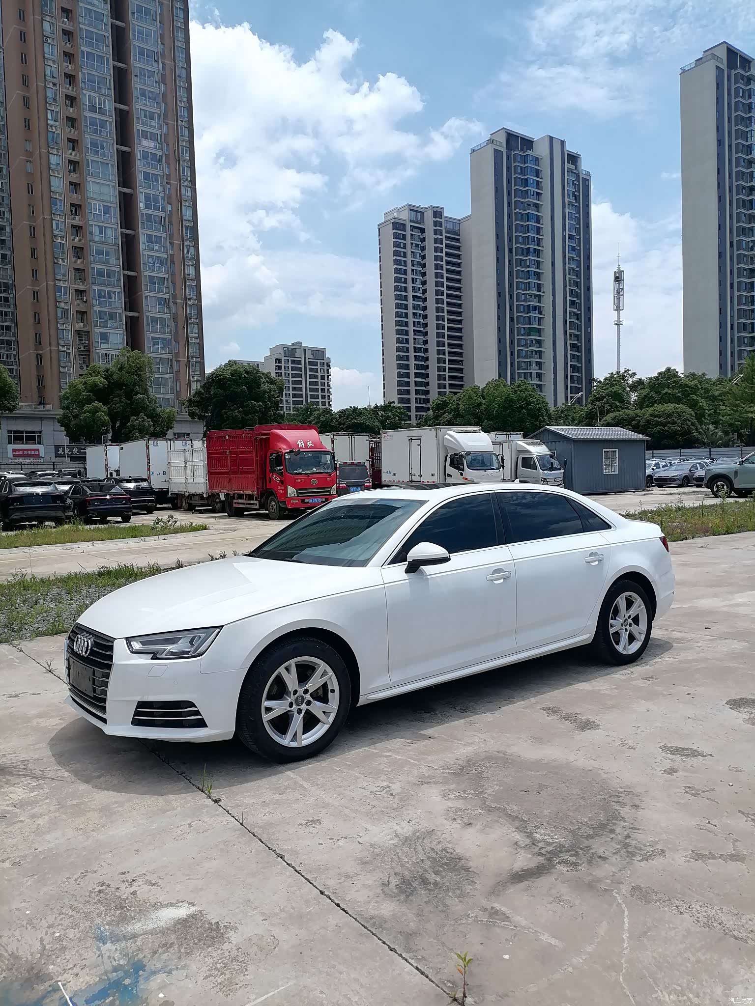 Audi A4L, 2017 1