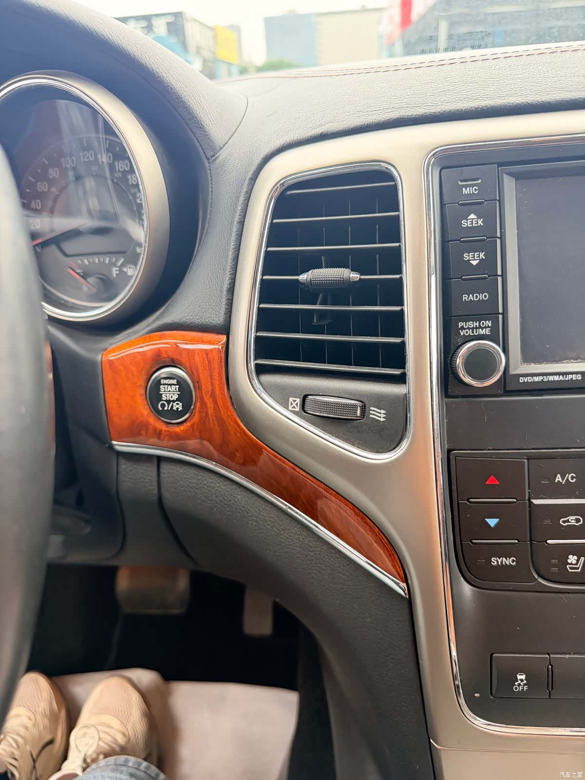 Jeep Grand Cherokee, 2012 27