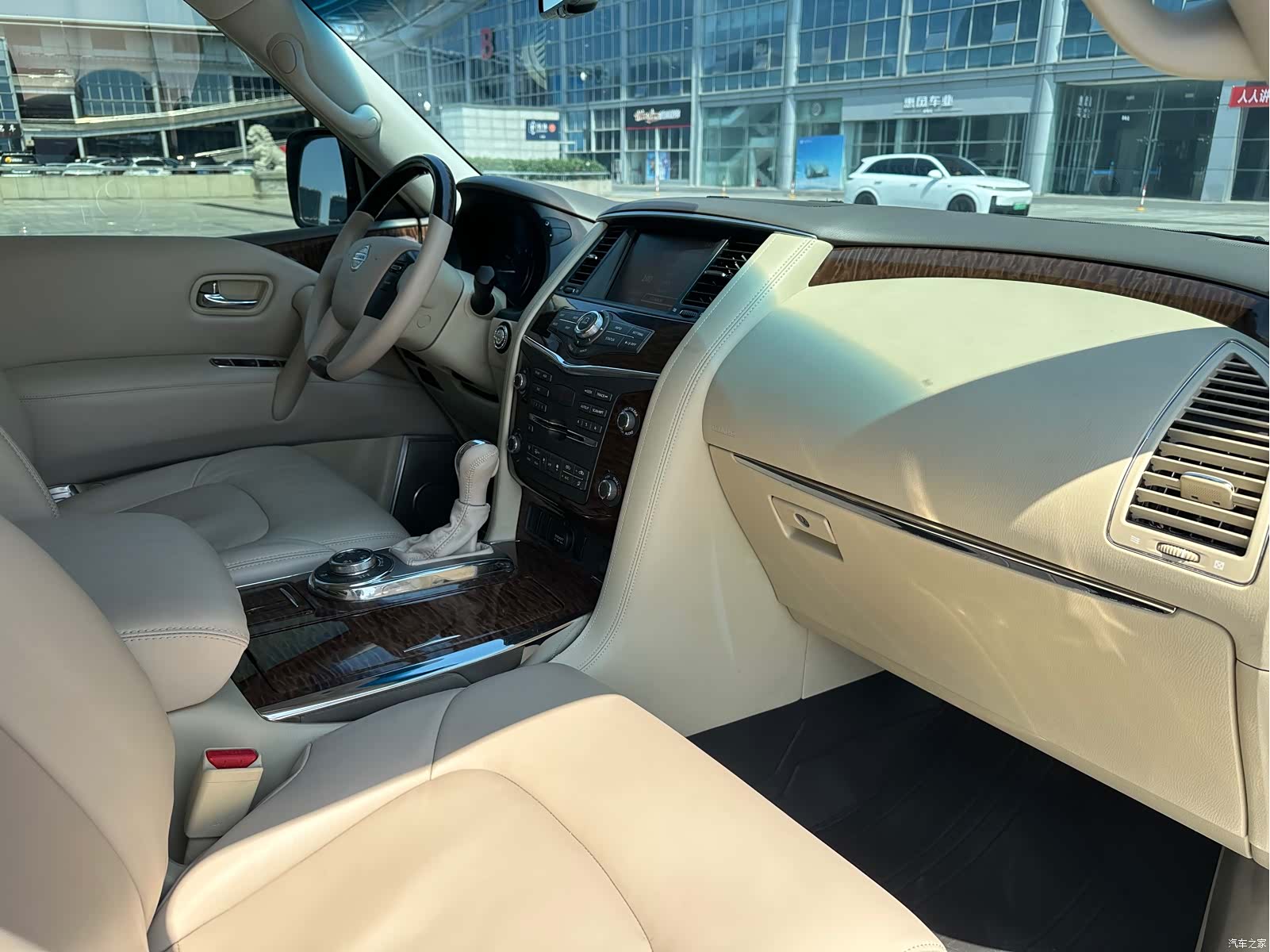 Nissan Patrol, 2018 15