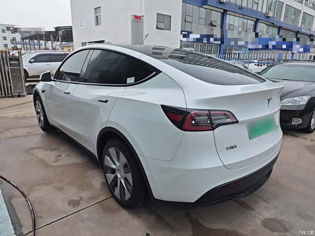 Tesla Model Y, 2023 все фото