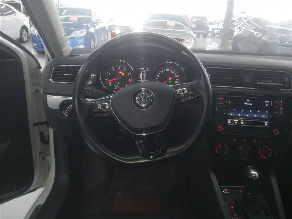 Volkswagen Sagitar