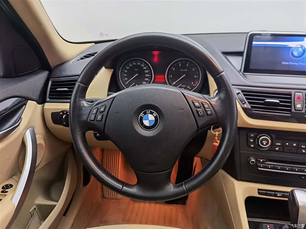 BMW X1, 2012 11