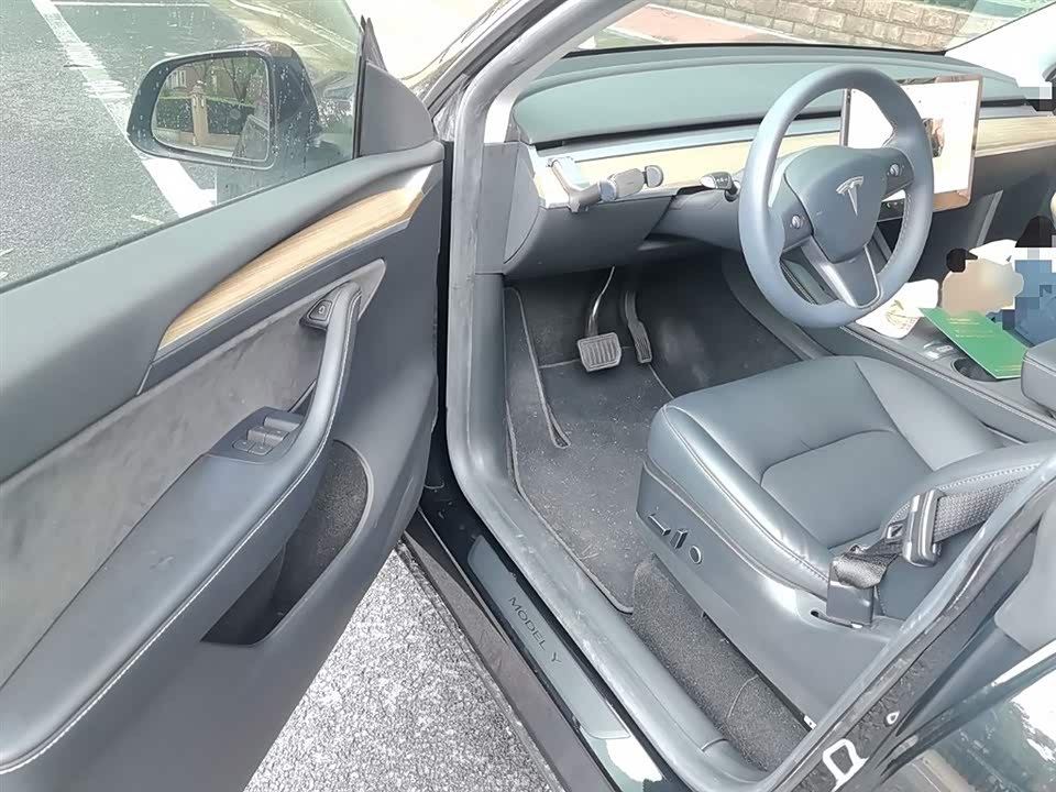 Tesla Model Y Tesla Model Y