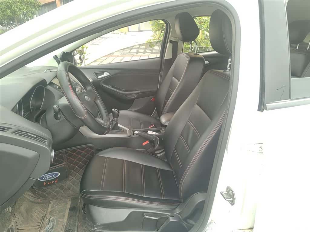 Ford Focus, 2016 8