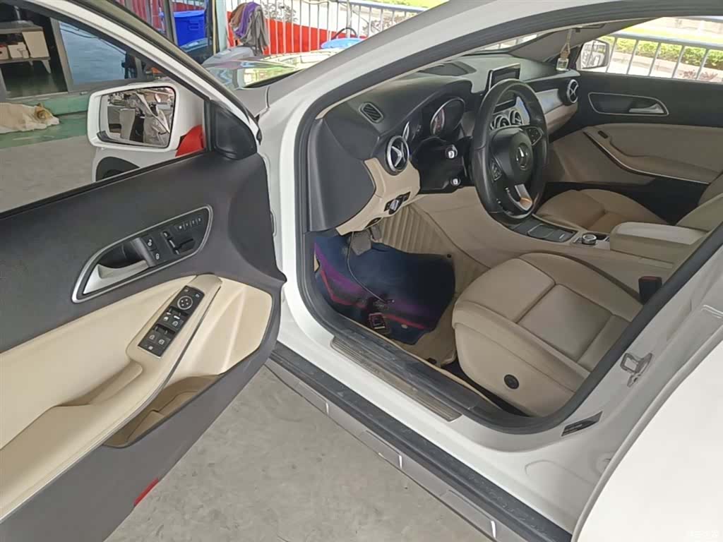Mercedes-Benz GLA, 2017 16