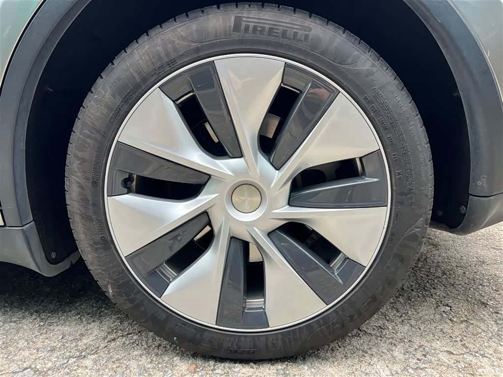 Tesla Model Y, 2021 9