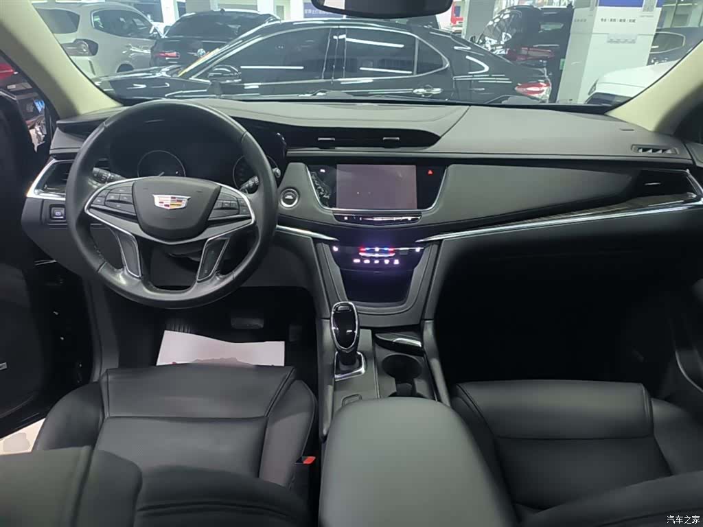 Cadillac XT5, 2017 10