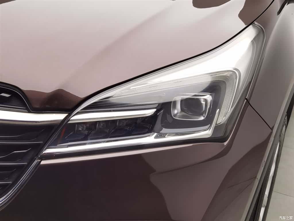 Buick Envision Plus, 2020 7