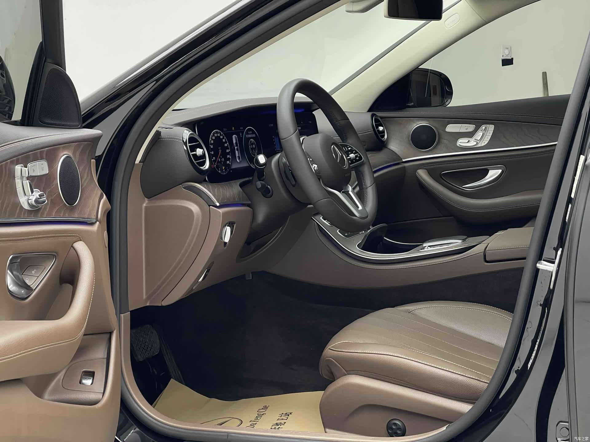Mercedes-Benz E-Class, 2019 6