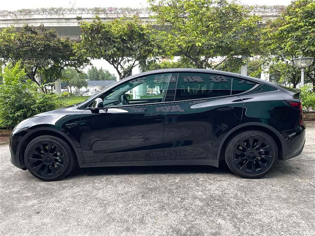 Tesla Model Y, 2022 11