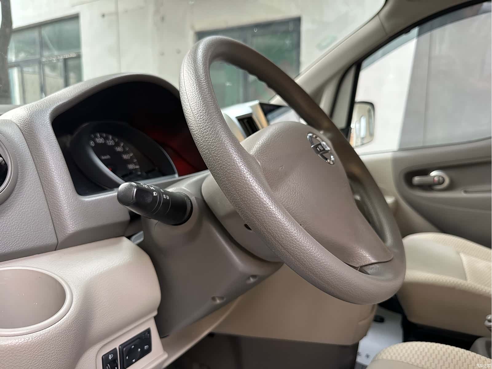 Nissan NV200, 2016 9