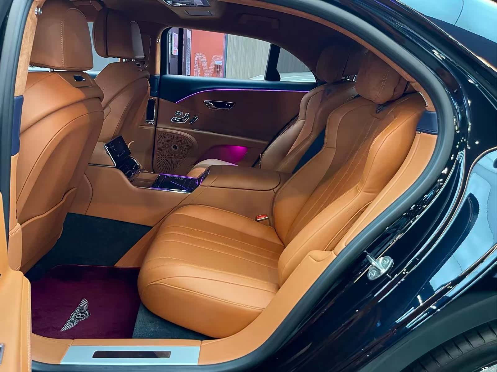 Bentley Flying Spur, 2022 все фото